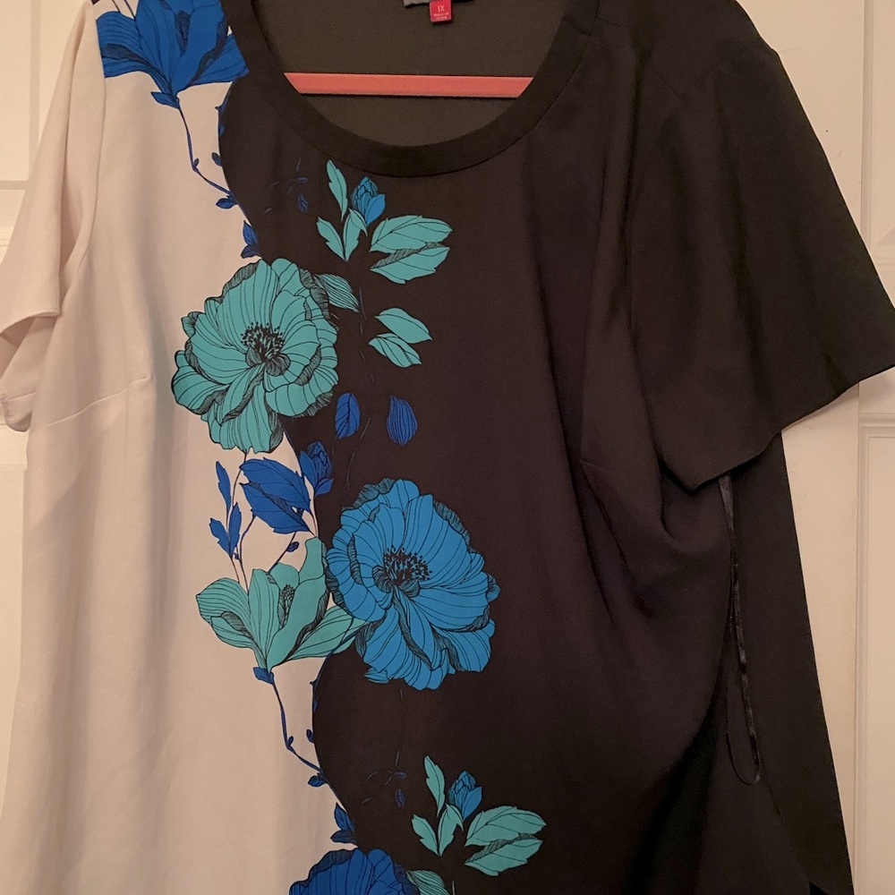 Vince Camuto -1x Blouse